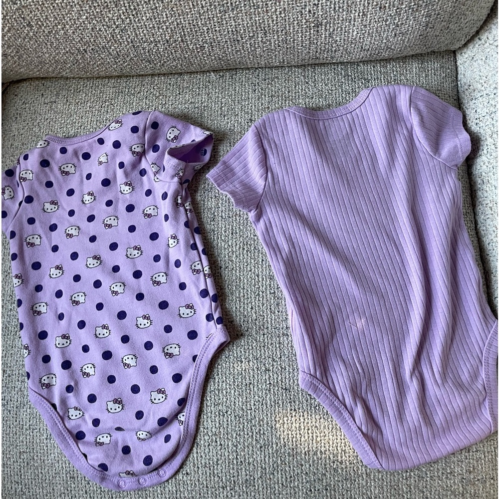 2 for 1 Hello Kitty onesies - Picture 5 of 5
